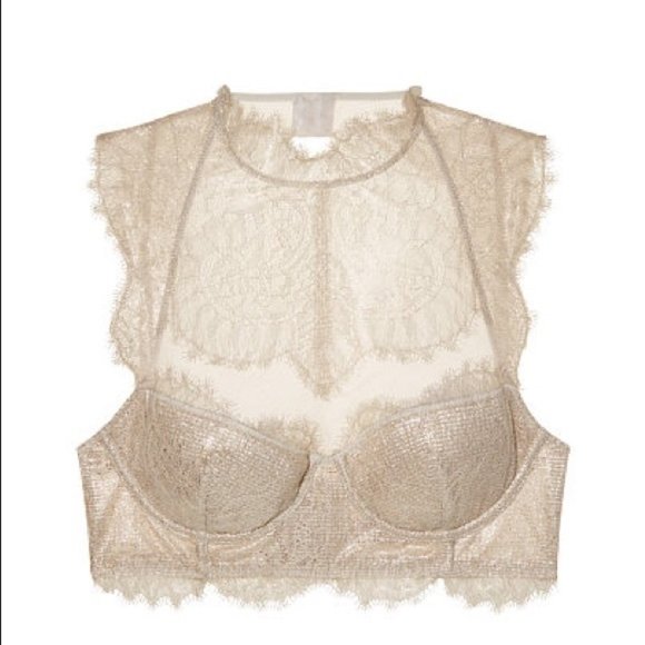 ⭐️Victoria’s Secret Chantilly Lace High-neck Bra - Picture 6 of 7